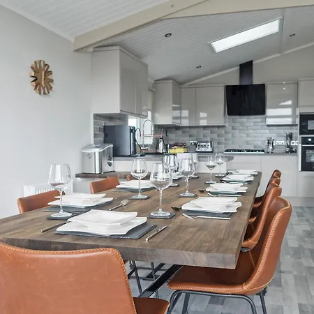 Дом отдыха Brian Clough - Ukc4065 *